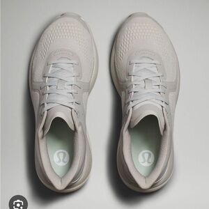 LULU  Women's Chargefeel Low Workout Shoe